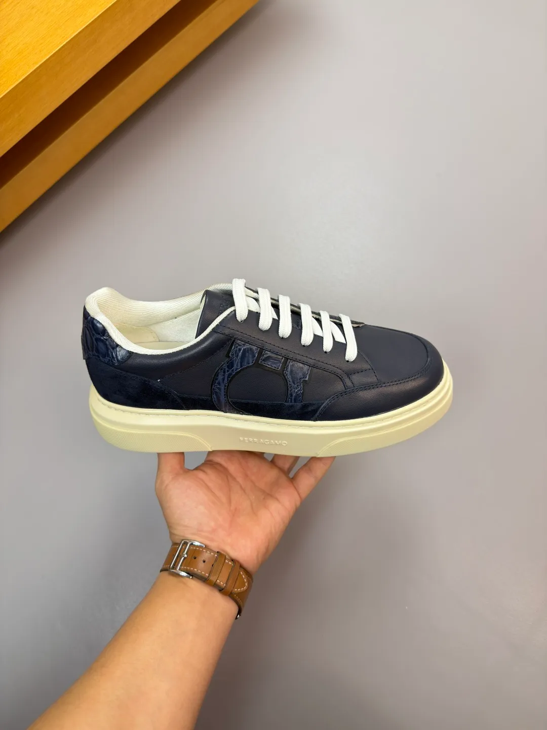 Men's men's shoes 💰440 [New style] 🏃‍♂️🏃‍♂️[Ferragamo] Ferragamo - High-end quality original order·Casual sports shoes -Upper: 🔝Nappa calfskin, suede calfskin, shoe body. Sewing brand totem, tongue air pressure brand logo -Inner: water-dyed cowhide -Outsole: ultra-light TPU foam rubber; molded outsole -Ultra-high quality control and fine workmanship: outstanding (high-end, extravagance, grade) -Size: 38-45 (46, can be customized)